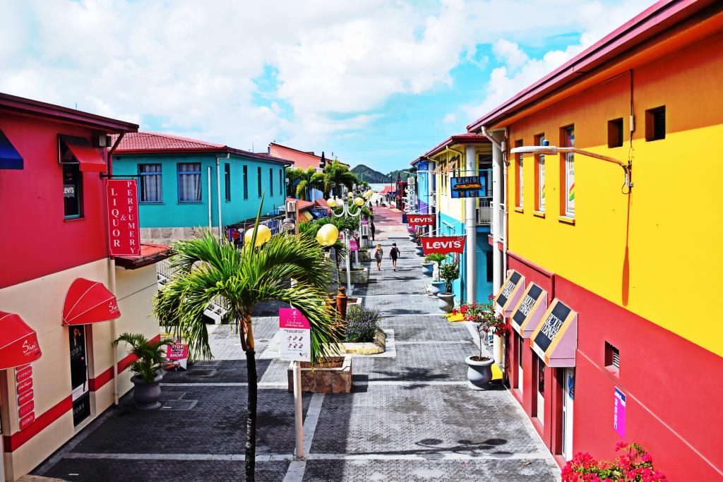 Hướng dẫn chi tiết cách công dân Antigua & Barbuda xin visa Mỹ B1/B2 10 năm nhanh chóng. Kinh nghiệm phỏng vấn và chuẩn bị hồ sơ từ chuyên gia AT Express.